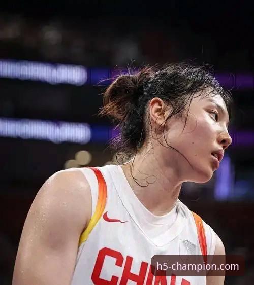 中国女篮资格赛关键战复盘：战术调整与球员爆发深度解析
